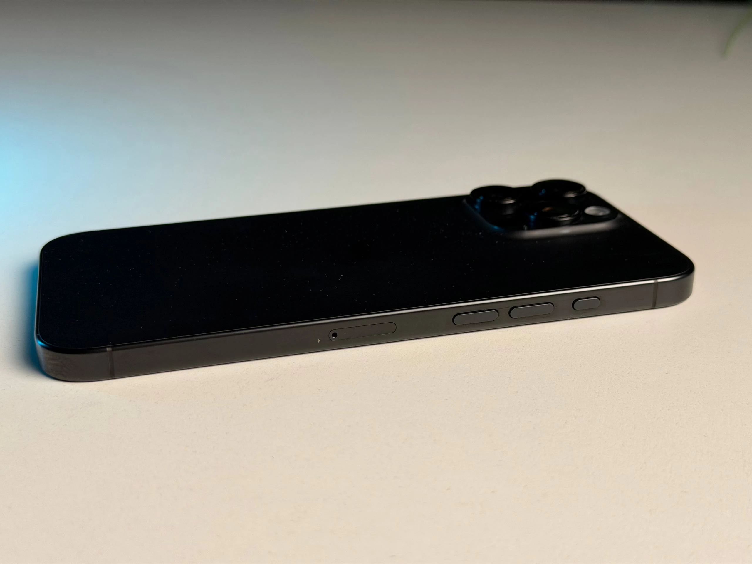 ВЖИВАНИЙ Б/У Apple iPhone 16 Pro Max 256GB Black Titanium (MYWV3) - Стан: гарний | Акумулятор: 100% | Комплектація: повний | Гарантія: 3 міс.