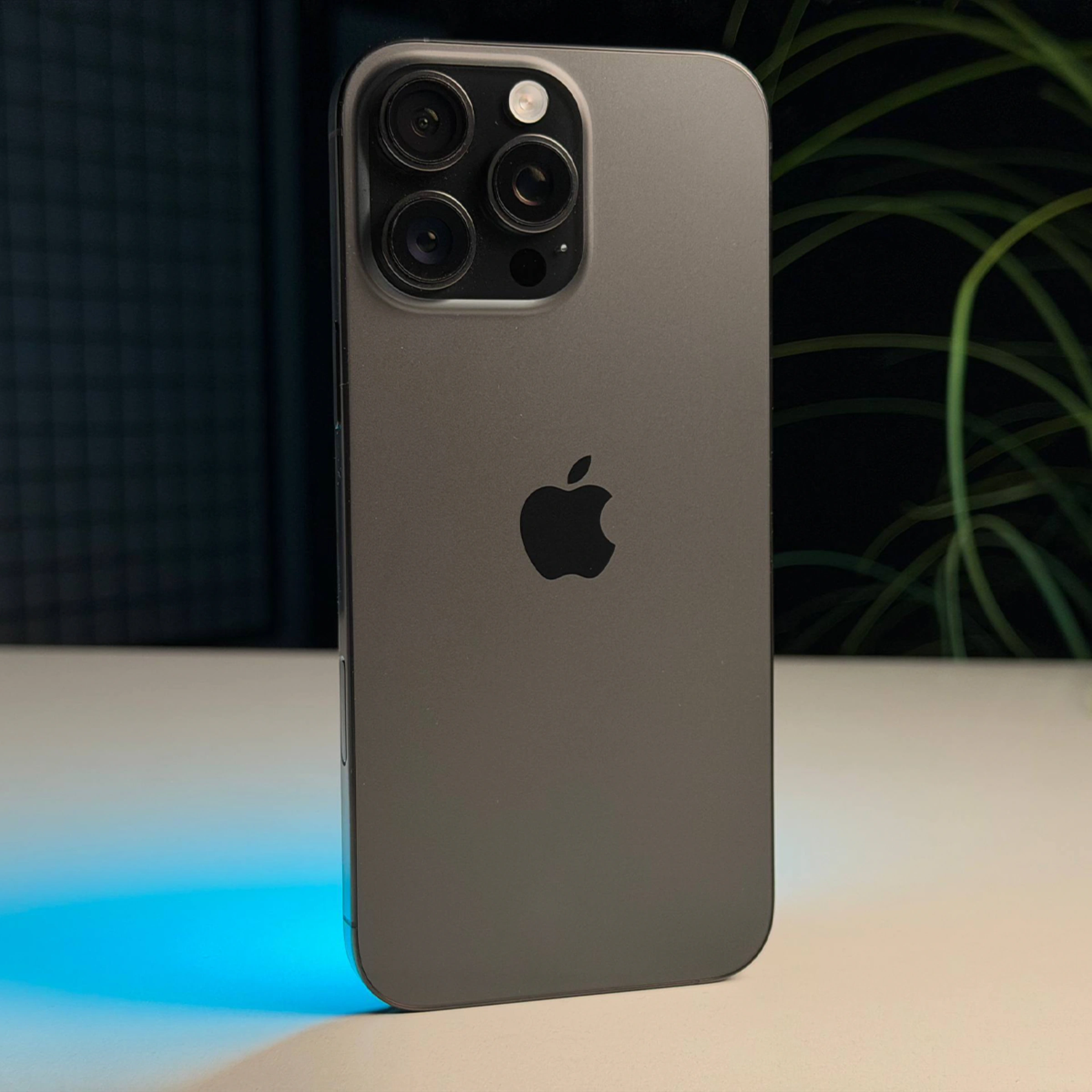 ВЖИВАНИЙ Б/У Apple iPhone 16 Pro Max 256GB Black Titanium (MYWV3) - Состояние: хороший | Аккумулятор: 100% | Комплектация: полный | Гарантия: 3 мес.