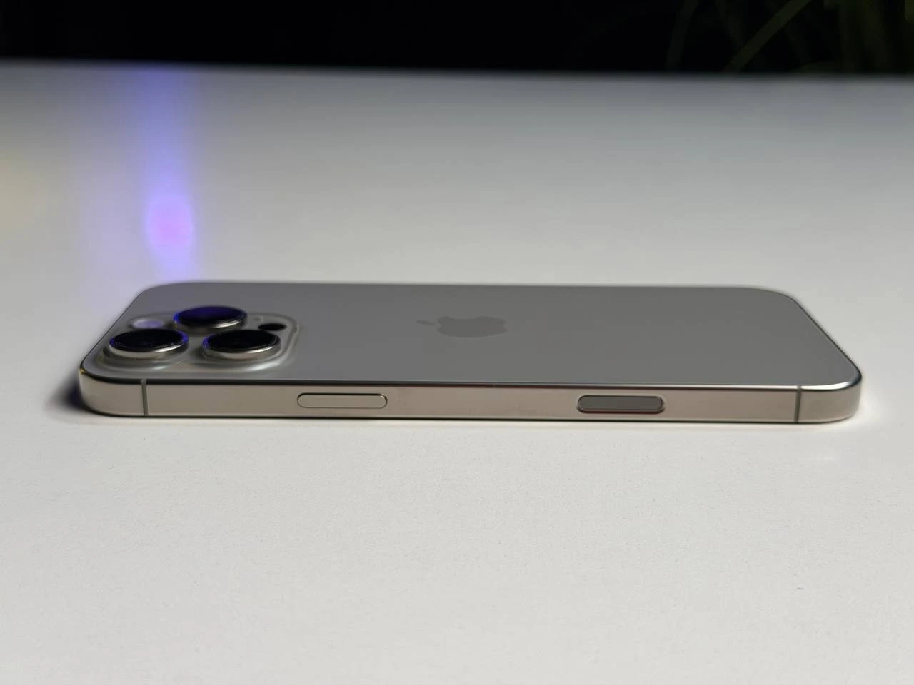 ВЖИВАНИЙ Б/У Apple iPhone 16 Pro Max 512GB Natural Titanium (MYX33) - Стан: гарний | Акумулятор: 95% | Комплектація: iPhone, кабель | Гарантія: 3 міс.