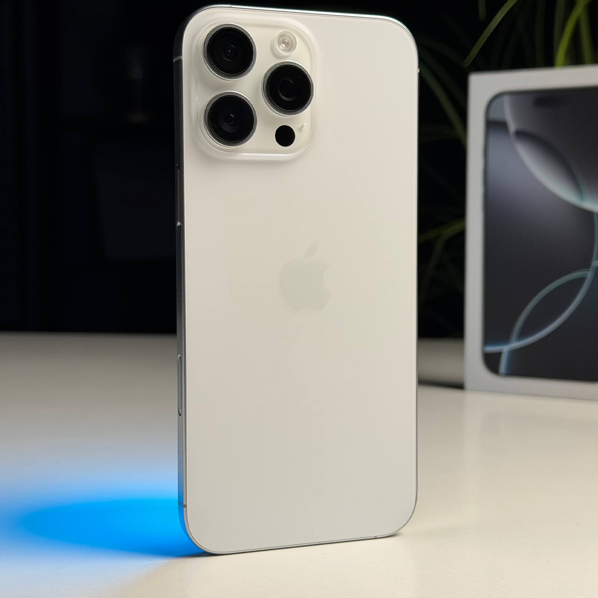 ВЖИВАНИЙ Б/У Apple iPhone 16 Pro Max 512GB White Titanium (MYX13) - Состояние: хороший | Аккумулятор: 96% | Комплектация: полный | Гарантия: 3 мес.