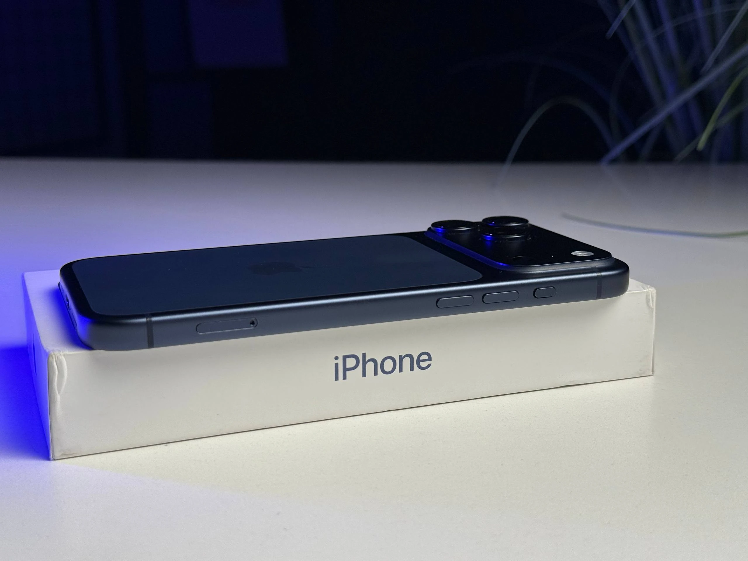 OPEN BOX Apple iPhone 17 Pro Max 256GB Deep Blue (MFYP4) - Стан: ідеальний | Акумулятор: 100% | Комплектація: повний | Гарантія: 3 міс.