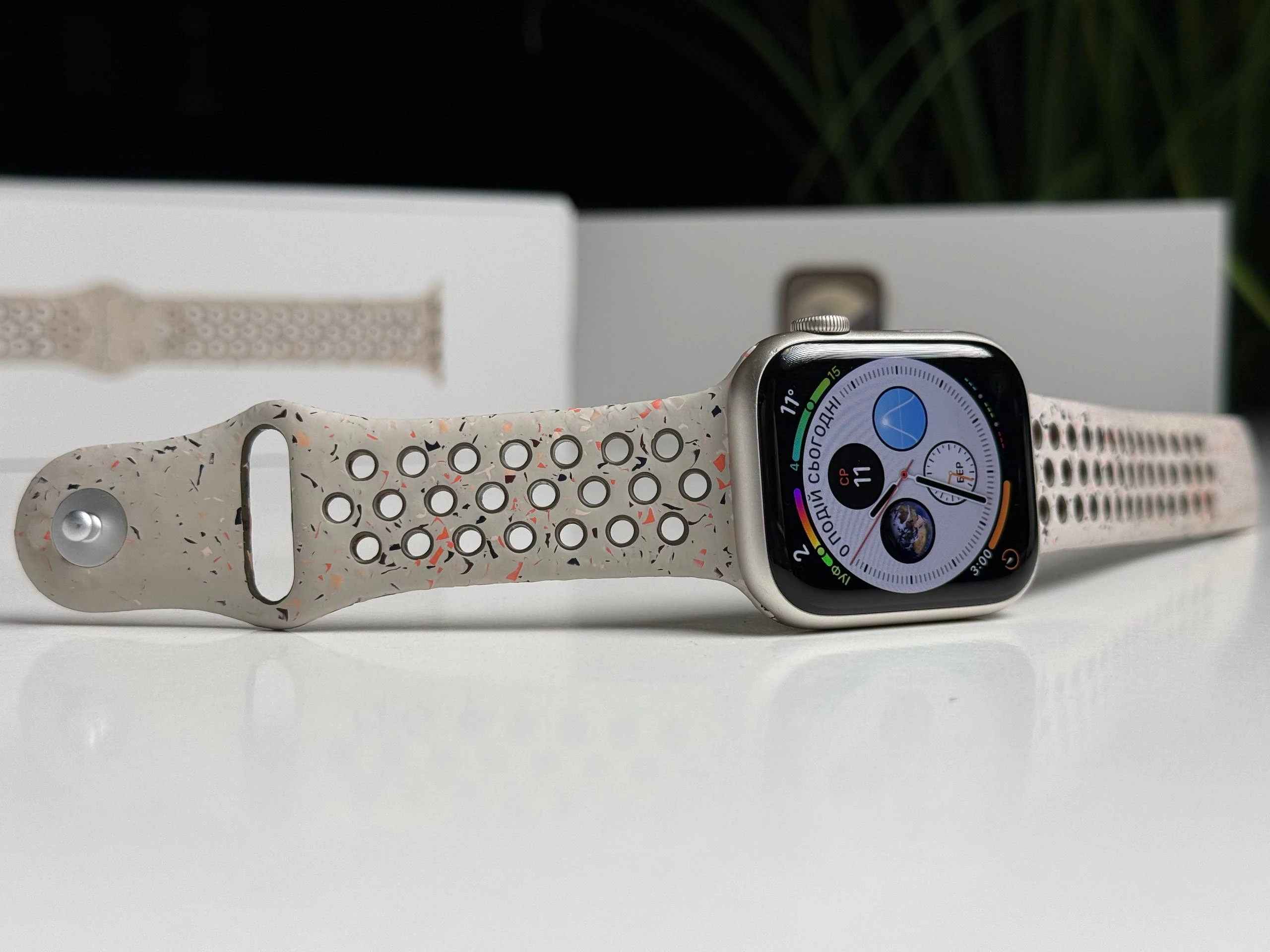 ВЖИВАНИЙ Б/У Apple Watch Series 9 GPS 45mm Starlight Aluminum Case with Desert Stone Nike Sport Band - M/L (MR973) - Стан: гарний | Акумулятор: 100% | Комплектація: повний | Гарантія: 3 міс.
