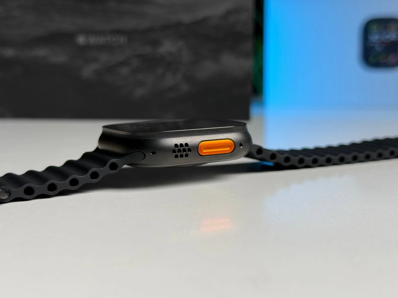 ВЖИВАНИЙ Б/У Apple Watch Ultra 2 2024 GPS + Cellular 49mm Black Titanium Case with Black Ocean Band (MX4P3) - Стан: гарний | Акумулятор: 100% | Комплектація: повний | Гарантія: 3 міс.