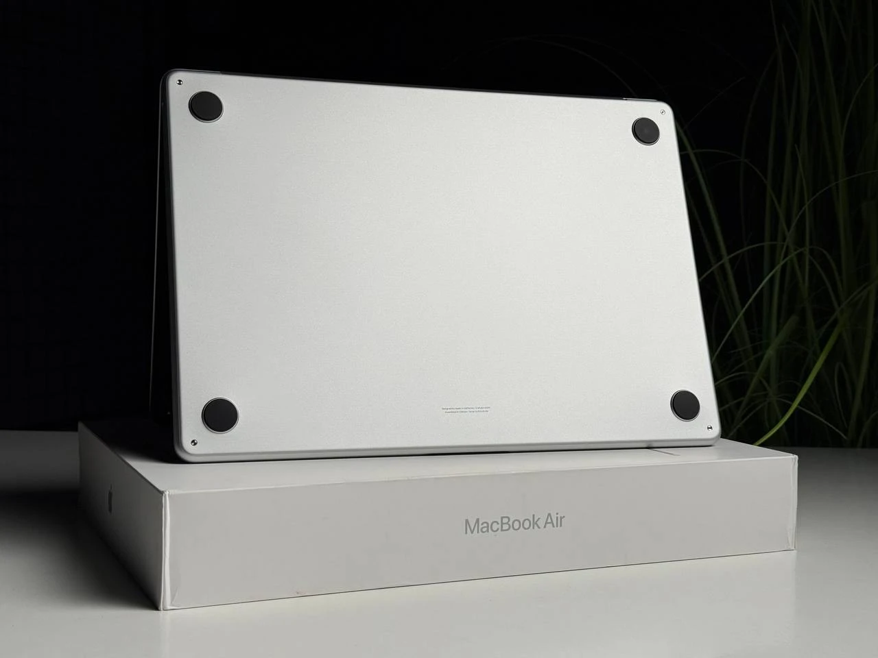 ВІТРИННИЙ MacBook Air 15" 2025 M4/10CPU/10GPU/32GB/1TB Silver (Z1DB000G6) - Стан: ідеальний | Акумулятор: 100% | Комплектація: повний | Гарантія: 3 міс.