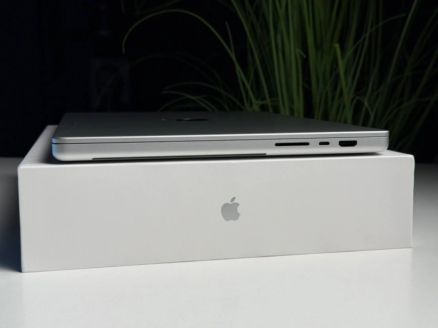 ВЖИВАНИЙ Б/У MacBook Pro 16" Silver (MK1E3) 2021 - Состояние: хороший | Аккумулятор: 86% | Комплектация: полный | Гарантия: 3 мес.