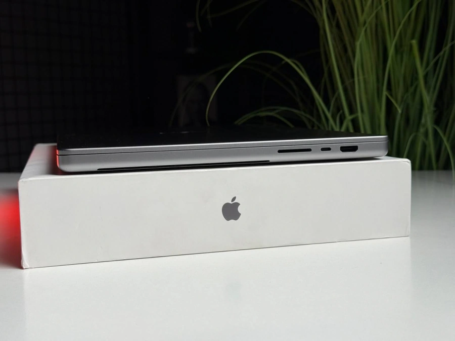 ВЖИВАНИЙ Б/У MacBook Pro 16" Space Gray (MK183) 2021 - Стан: гарний | Акумулятор: 83% | Комплектація: повний | Гарантія: 3 міс.
