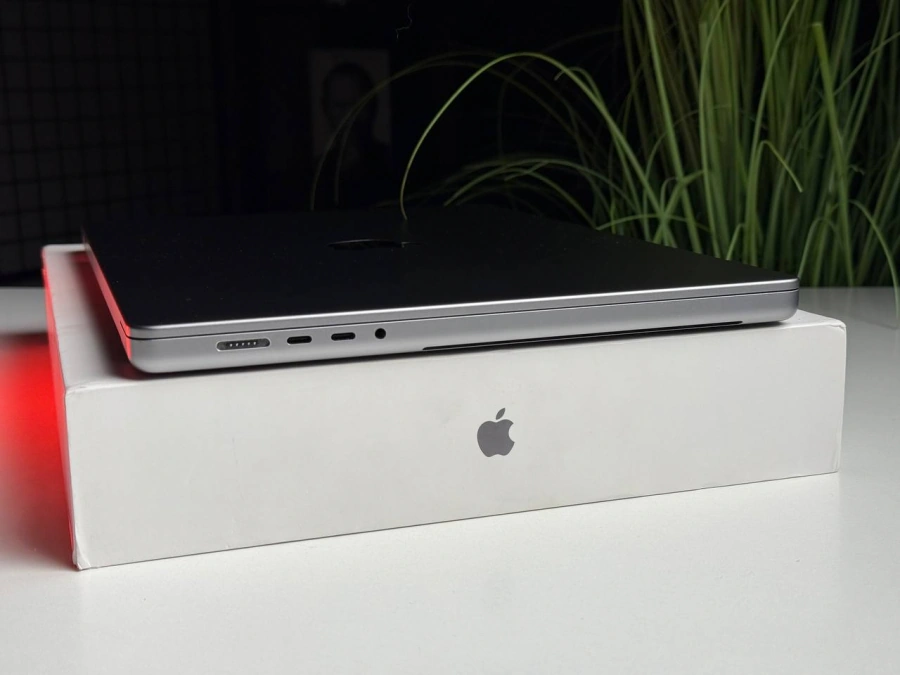 ВЖИВАНИЙ Б/У MacBook Pro 16" Space Gray (MK183) 2021 - Стан: гарний | Акумулятор: 83% | Комплектація: повний | Гарантія: 3 міс.