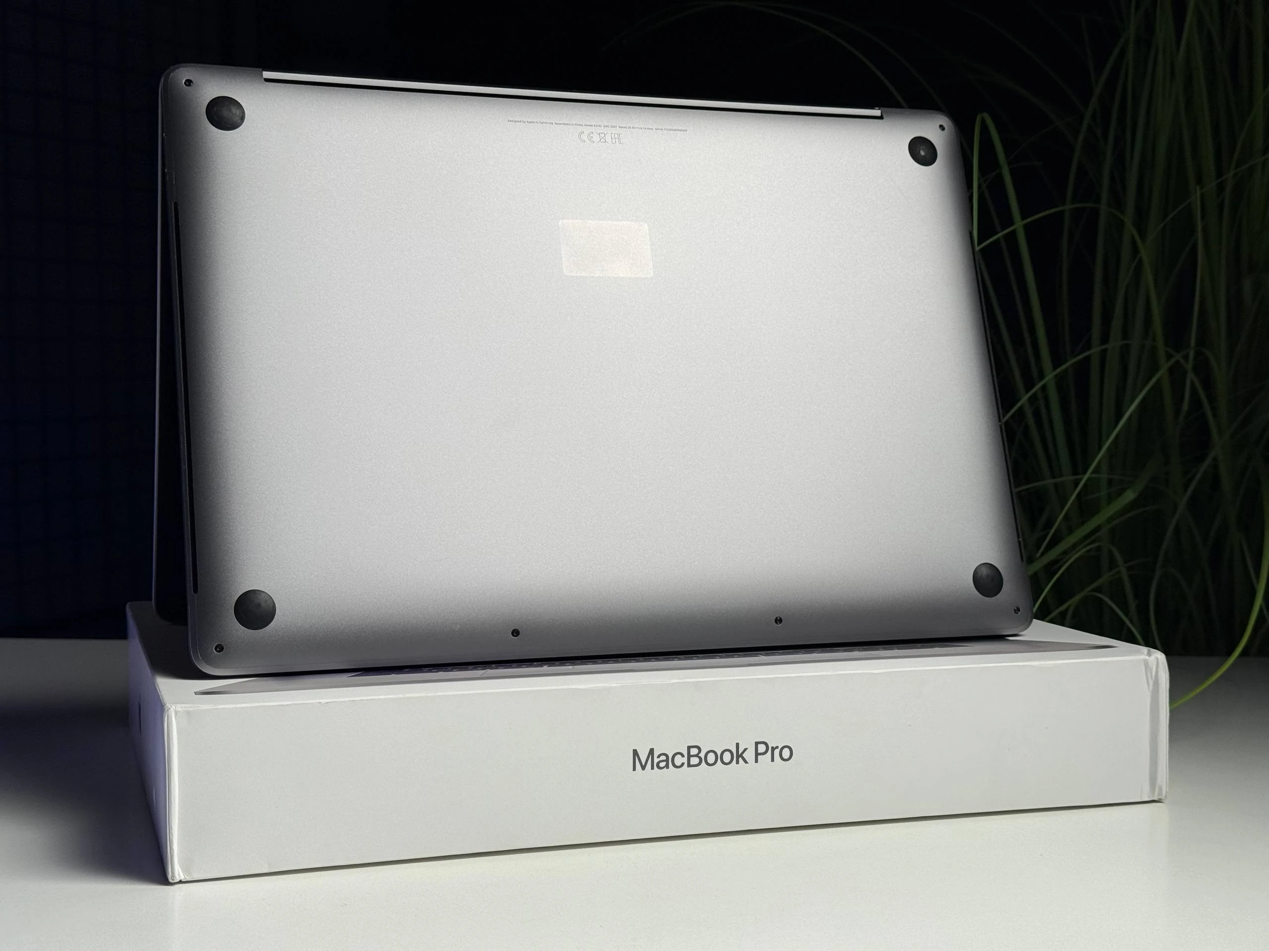 ВЖИВАНИЙ Б/У MacBook Pro 16" Space Gray (Z0XZ00804) 2019 - Состояние: хороший | Аккумулятор: 82% | Комплектация: полный | Гарантия: 3 мес.