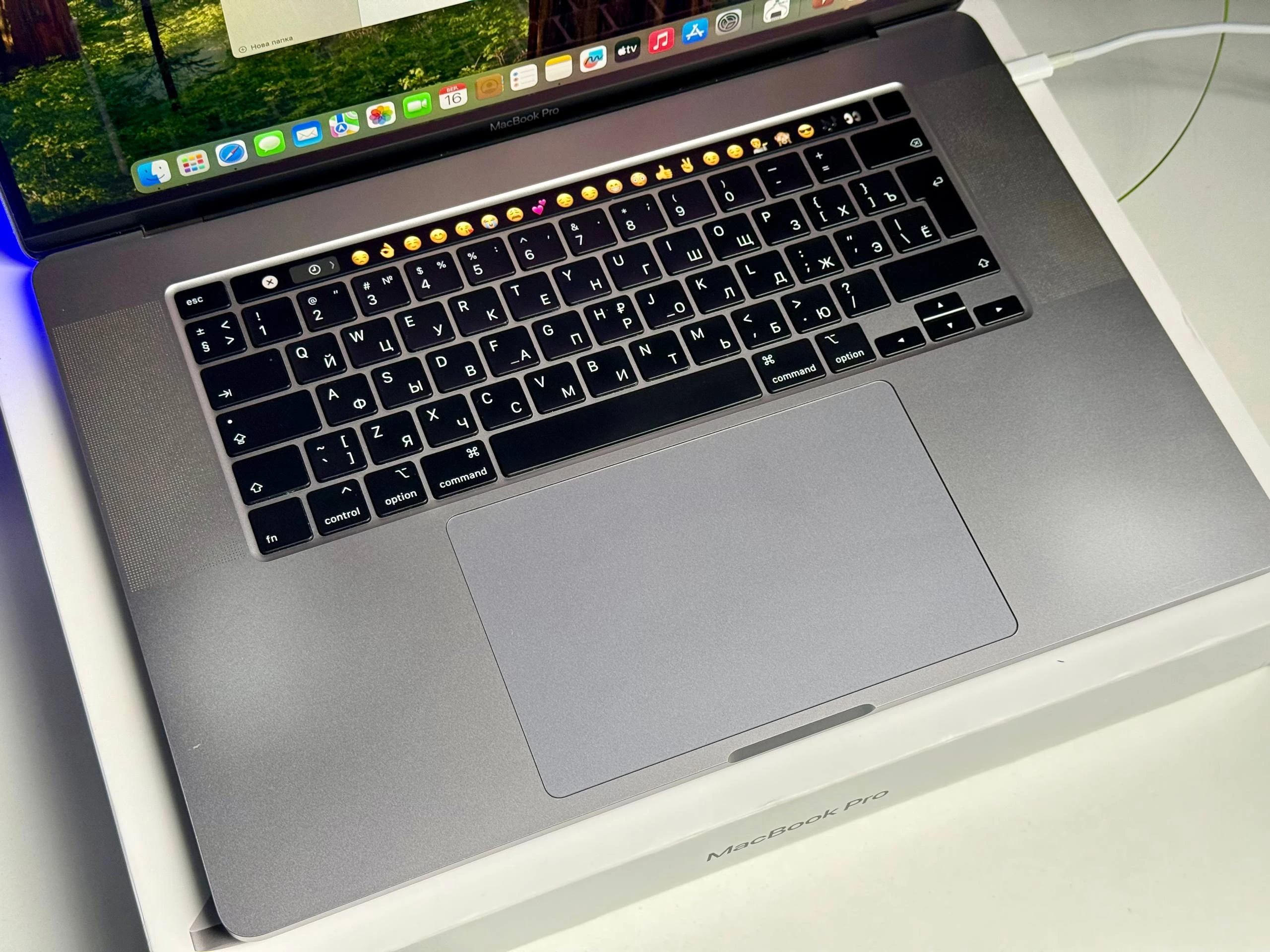 ВЖИВАНИЙ Б/У MacBook Pro 16" Space Gray (Z0XZ00804) 2019 - Состояние: хороший | Аккумулятор: 82% | Комплектация: полный | Гарантия: 3 мес.