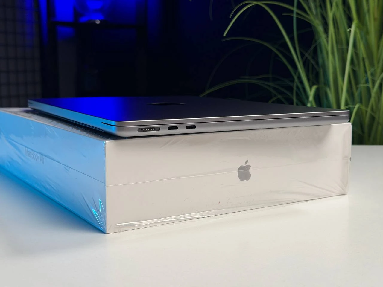 ВЖИВАНИЙ Б/У MDM❗️ MacBook Air 13.6" Space Gray 2022 (MLXX3) (Корпоративна версія🔐) - Стан: гарний | Акумулятор: 93% | Комплектація: повний | Гарантія: 3 міс.