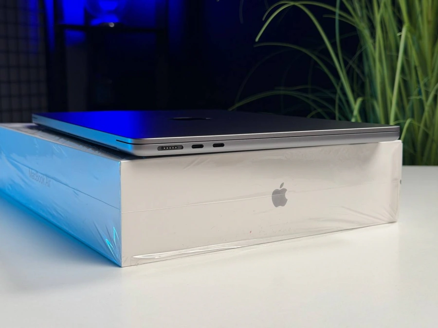 ВЖИВАНИЙ Б/У MDM❗️ MacBook Air 13.6" Space Gray 2022 (MLXX3) (Корпоративная версия⚠️) - Состояние: хороший | Аккумулятор: 93% | Комплектация: полный | Гарантия: 3 мес.