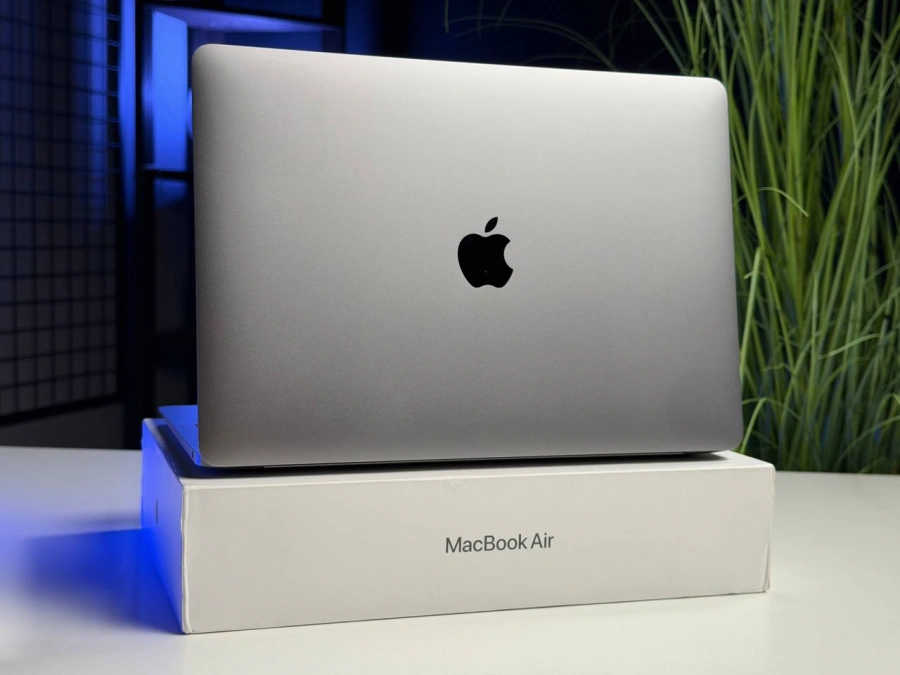 ВЖИВАНИЙ Б/У MDM MacBook Air 13" Space Gray 2020 (Z125000DL) US English - Состояние: хороший | Аккумулятор: 82% | Комплектация: полный | Гарантия: 3 мес.