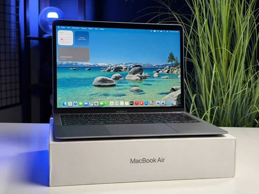 ВЖИВАНИЙ Б/У MDM MacBook Air 13" Space Gray 2020 (Z125000DL) US English - Состояние: хороший | Аккумулятор: 82% | Комплектация: полный | Гарантия: 3 мес.