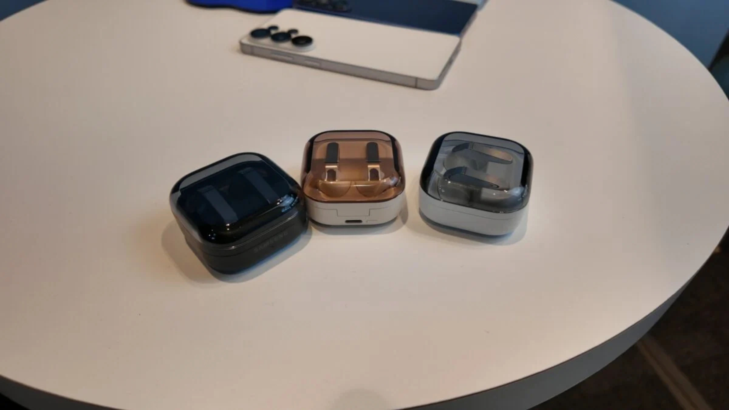 Galaxy Buds: Samsung готує до випуску абсолютно новий тип навушників