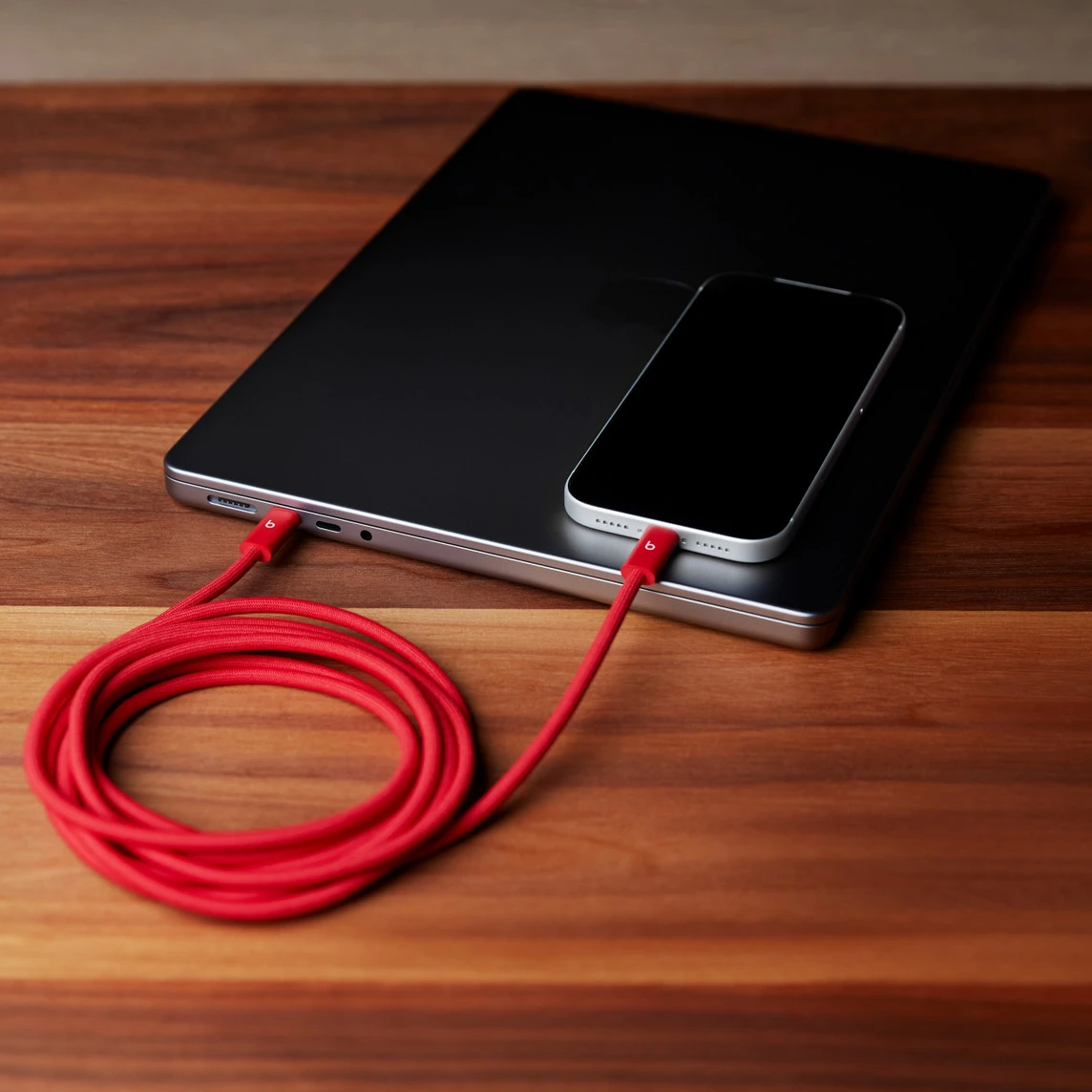 Кабель Beats USB‑C to USB‑C Braided Cable 3 m – Rapid Red (MHX94)