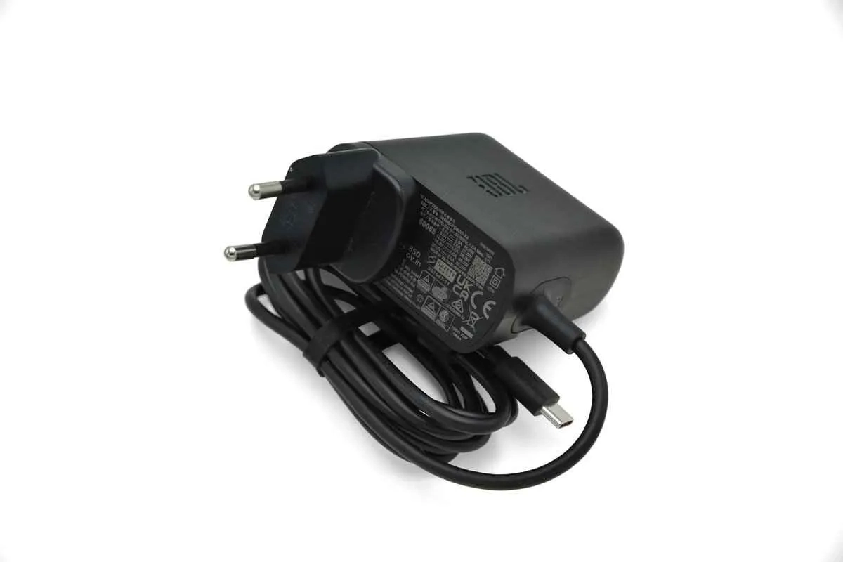 Сетевой адаптер питания JBL Power Adaptor USB-C 60W for JBL Xtreme 4/3 (JBLXTREMEADPTEU)