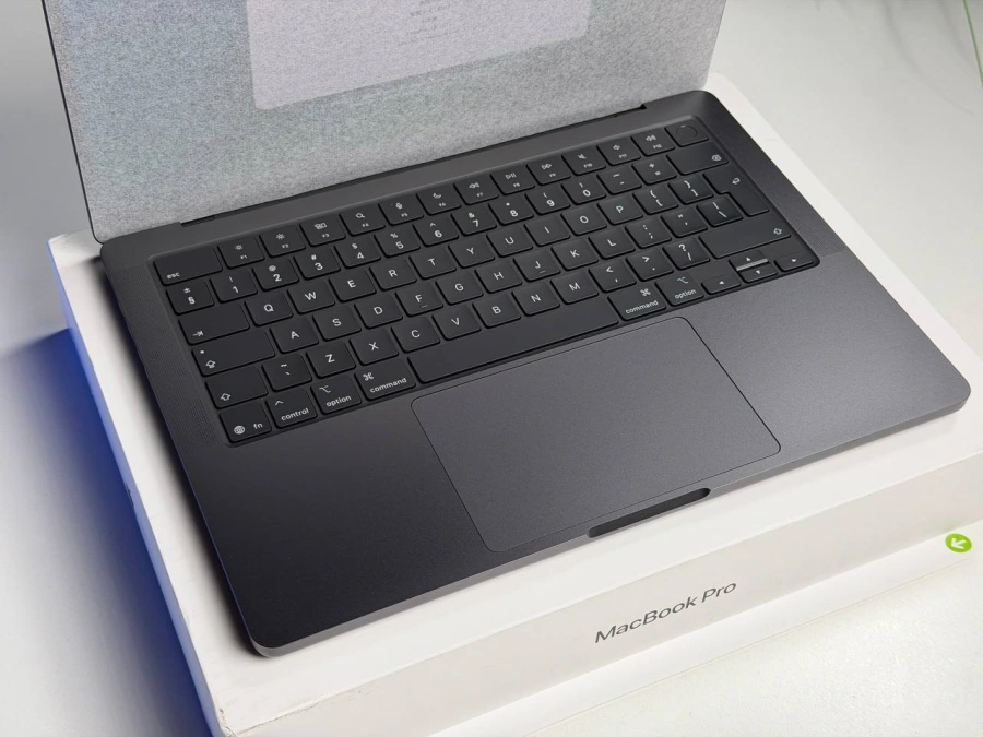 NEW УЦЕНКА Apple MacBook Pro 14" M5/10CPU/10GPU/24GB/512GB Space Black 2025 (Z1KH000BZ) - Состояние: хорошее | Аккумулятор: 100% | Комплектация: полный | Гарантия: 3 мес.