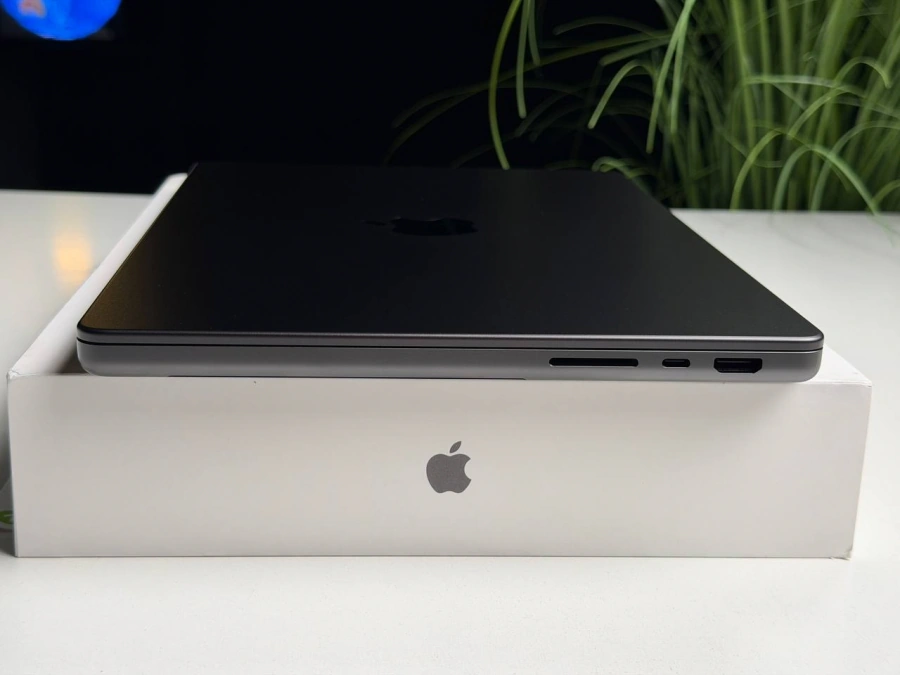 NEW УЦЕНКА Apple MacBook Pro 14" M5/10CPU/10GPU/24GB/512GB Space Black 2025 (Z1KH000BZ) - Состояние: хорошее | Аккумулятор: 100% | Комплектация: полный | Гарантия: 3 мес.