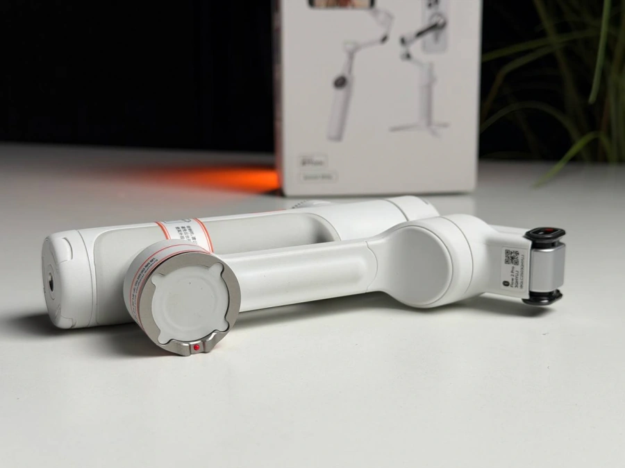 OPEN BOX Монопод-стабилизатор для смартфона Insta360 Flow 2 Pro [Standard Bundle] - Summit White (CINSABQB-W) - Состояние: идеальное | Комплектация: полный | Гарантия: 3 мес.
