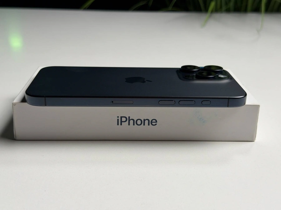 ВЖИВАНИЙ Б/У Apple iPhone 15 Pro Max 512GB Blue Titanium (MU7F3) - Стан: гарний | Акумулятор: 100% | Комплектація: повний | Гарантія: 3 міс.