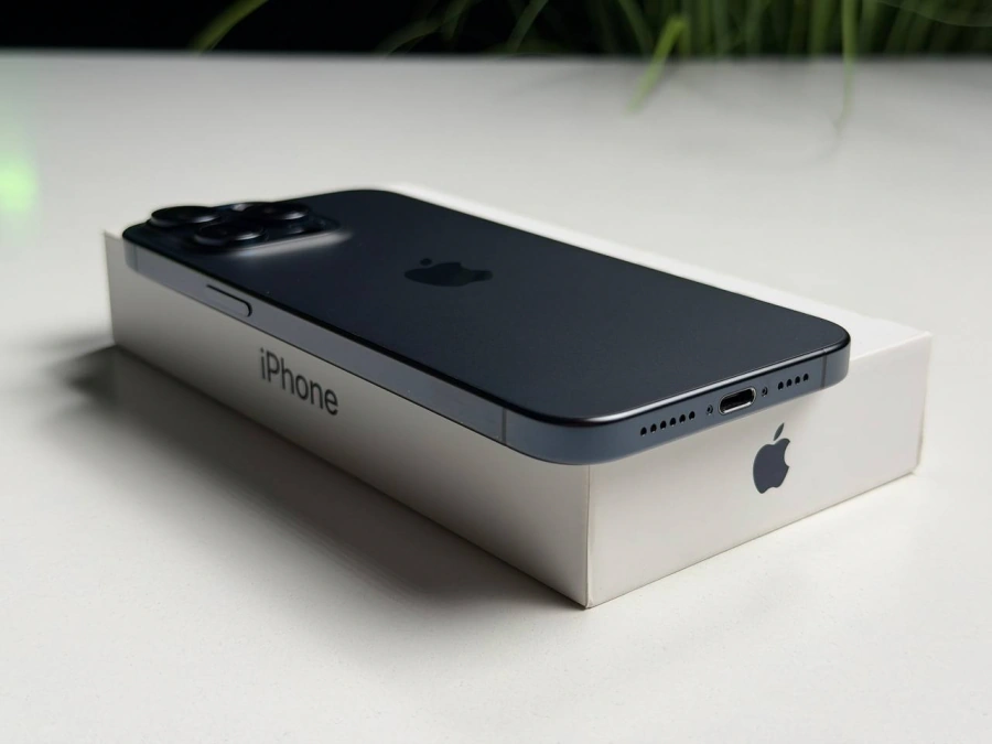 ВЖИВАНИЙ Б/У Apple iPhone 15 Pro Max 512GB Blue Titanium (MU7F3) - Стан: гарний | Акумулятор: 100% | Комплектація: повний | Гарантія: 3 міс.