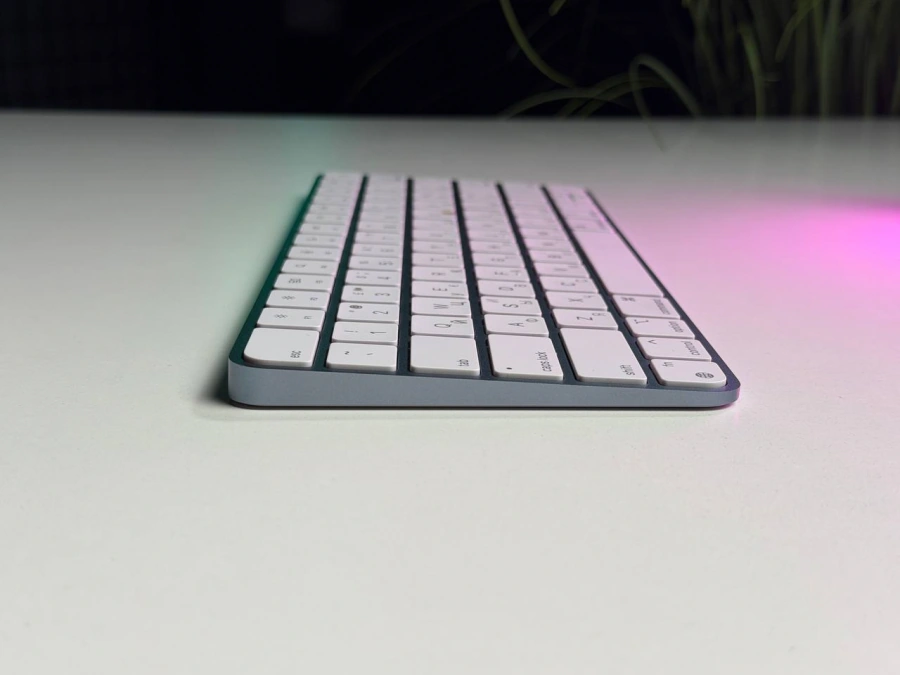 ВЖИВАНА Б/У Клавиатура Apple Magic Keyboard [Lightning] - US English (MK2A3LL/A) - Состояние: удовлетворительное | Комплектация: клавиатура | Гарантия: 3 мес.
