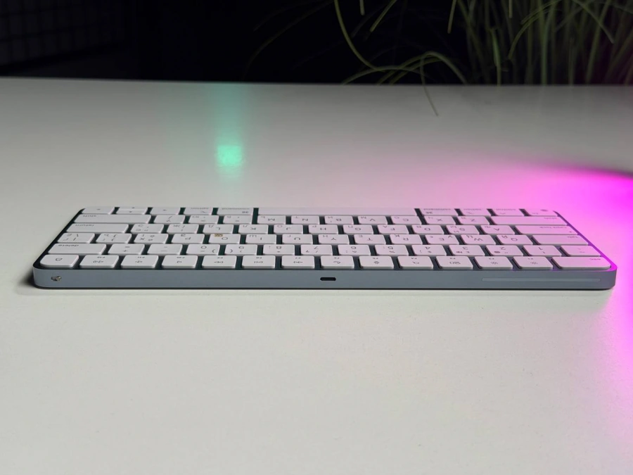ВЖИВАНА Б/У Клавиатура Apple Magic Keyboard [Lightning] - US English (MK2A3LL/A) - Состояние: удовлетворительное | Комплектация: клавиатура | Гарантия: 3 мес.