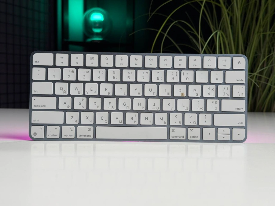 ВЖИВАНА Б/У Клавиатура Apple Magic Keyboard [Lightning] - US English (MK2A3LL/A) - Состояние: удовлетворительное | Комплектация: клавиатура | Гарантия: 3 мес.