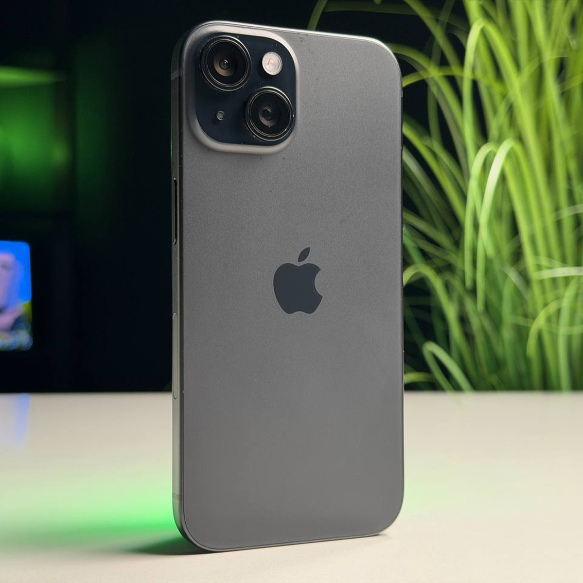 ВЖИВАНИЙ Б/У Apple iPhone 15 256GB Black eSim (MTM43) - Стан: гарний | Акумулятор: 99% | Комплектація: повний | Гарантія: 3 міс.