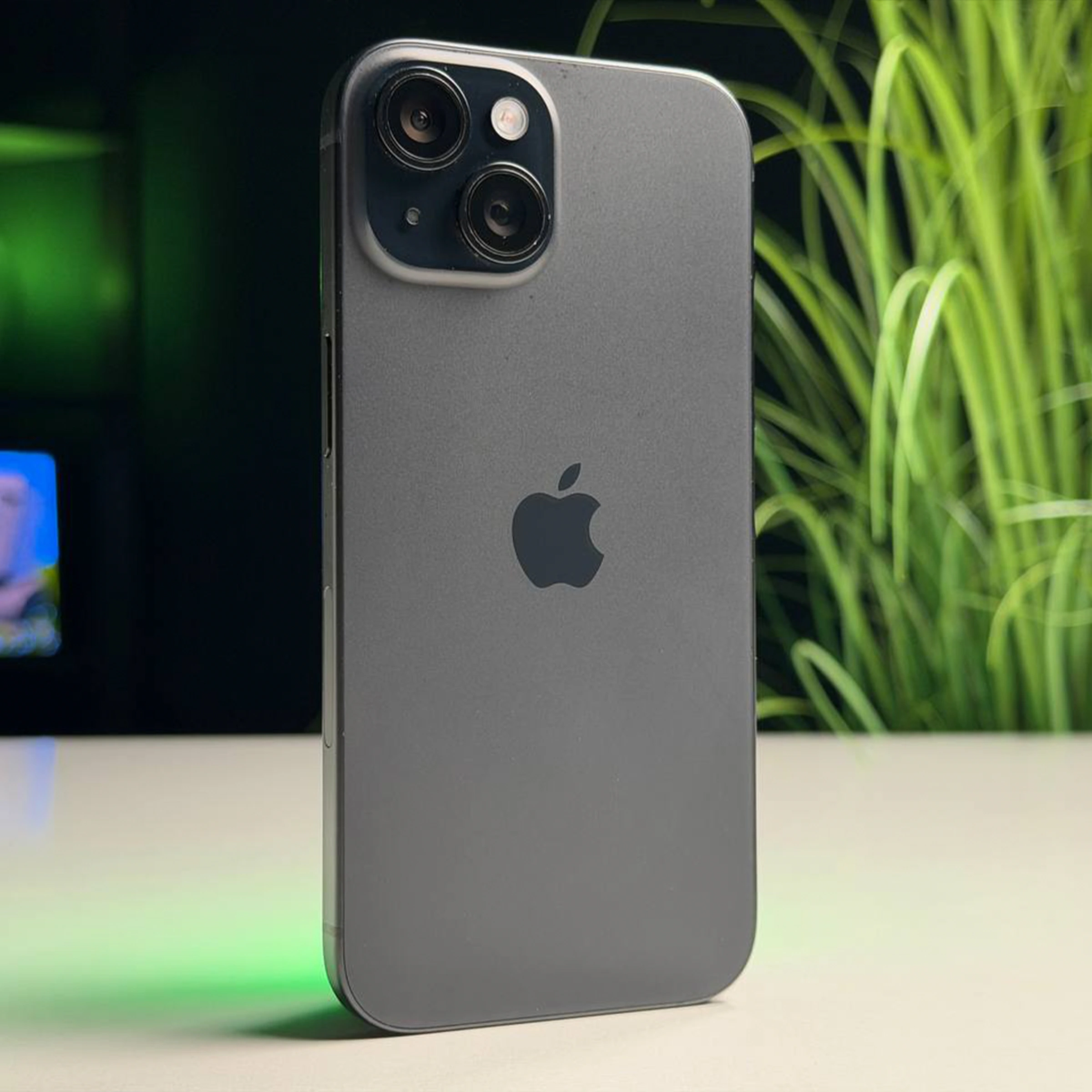 ВЖИВАНИЙ Б/У Apple iPhone 15 256GB Black eSim (MTM43) - Стан: гарний | Акумулятор: 99% | Комплектація: повний | Гарантія: 3 міс.