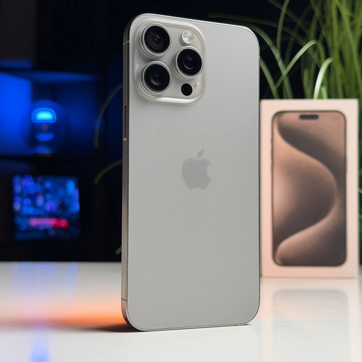 ВЖИВАНИЙ Б/У Apple iPhone 15 Pro Max 512GB Natural Titanium (MU7E3) - Стан: ідеальний | Акумулятор: 89% | Комплектація: повний | Гарантія: 3 міс.