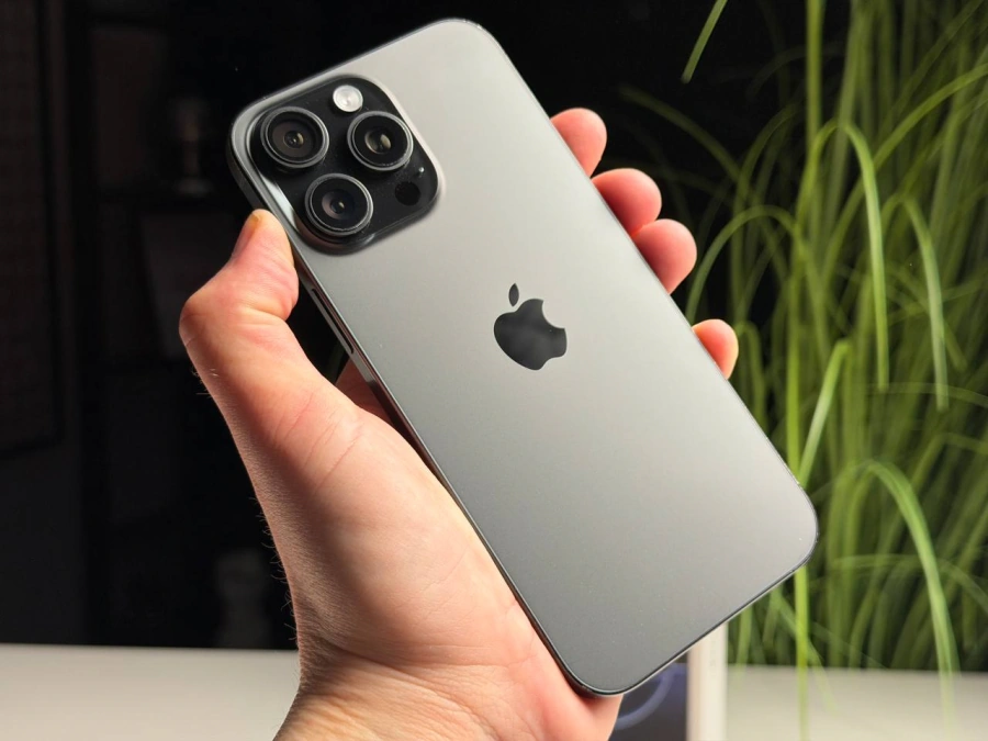 ВЖИВАНИЙ Б/У Apple iPhone 16 Pro Max 256GB Black Titanium (MYWV3) - Стан: гарний | Акумулятор: 94% | Комплектація: повний | Гарантія: 3 міс.