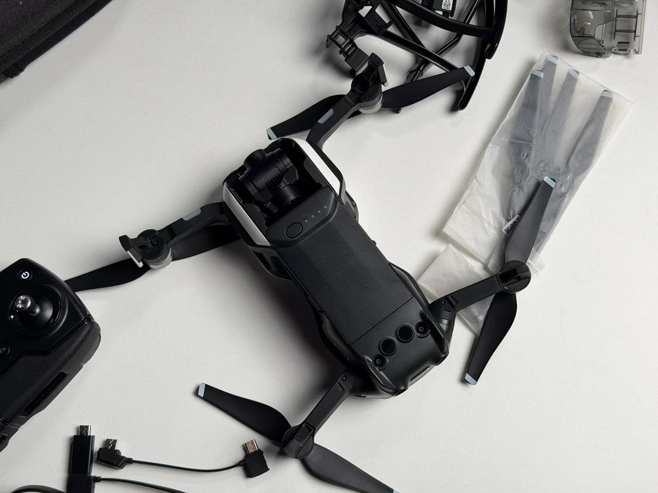 ВЖИВАНИЙ Б/У Квадрокоптер DJI Mavic Air (U11X) - Состояние: хорошее | Комплектация: полный | Гарантия: 1 мес.