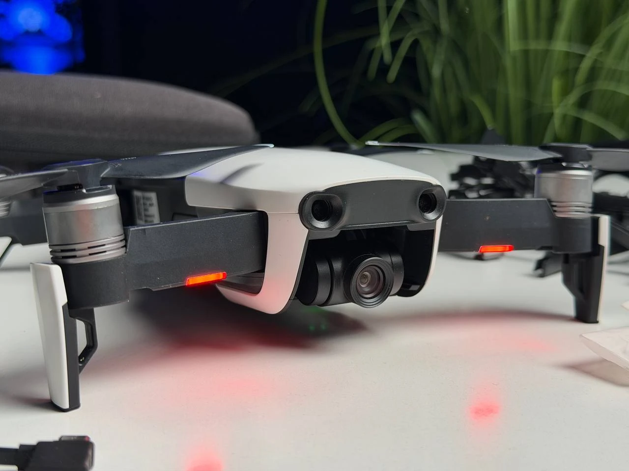 ВЖИВАНИЙ Б/У Квадрокоптер DJI Mavic Air (U11X) - Состояние: хорошее | Комплектация: полный | Гарантия: 1 мес.