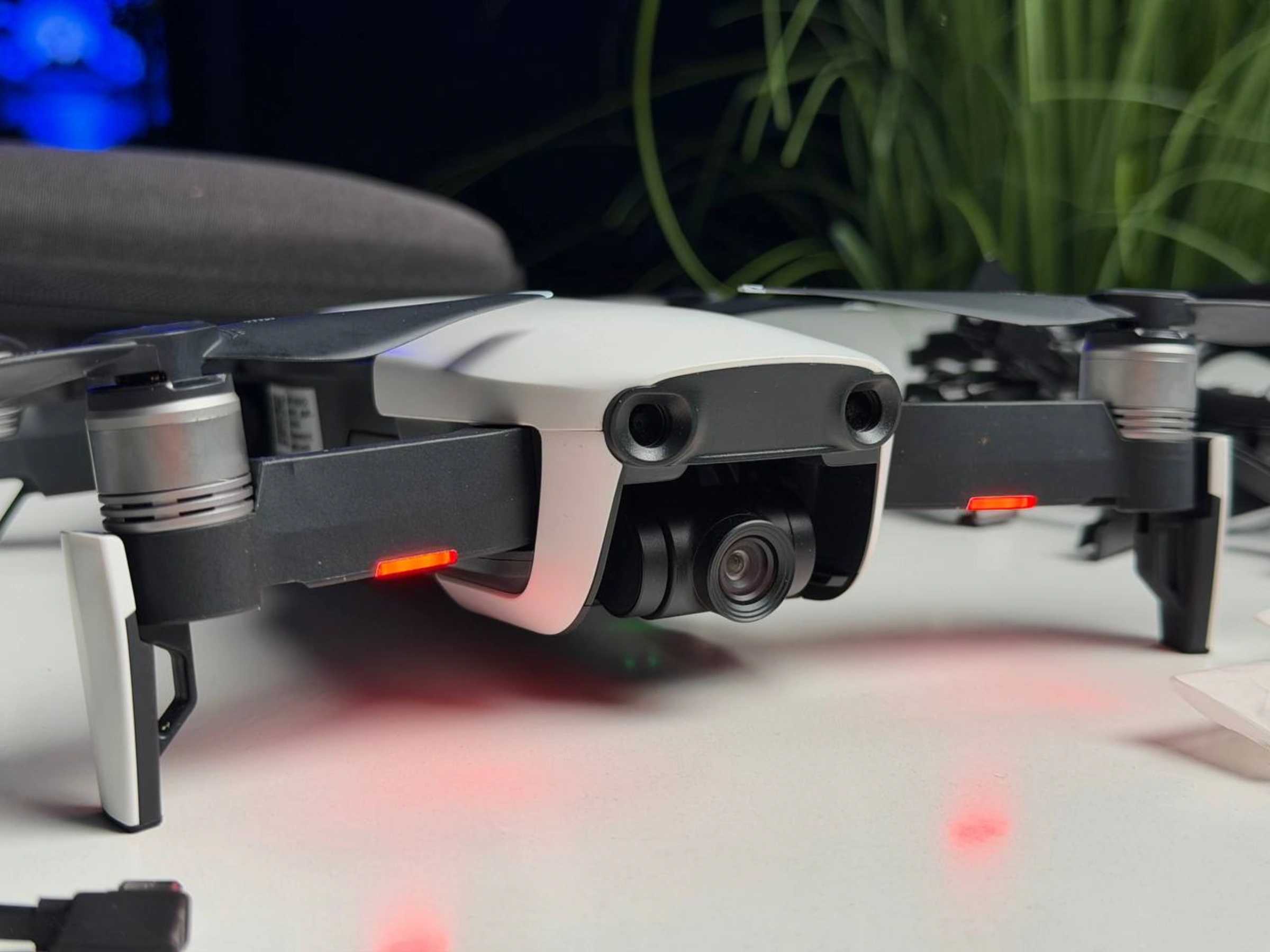 ВЖИВАНИЙ Б/У Квадрокоптер DJI Mavic Air (U11X) - Состояние: хорошее | Комплектация: полный | Гарантия: 1 мес.