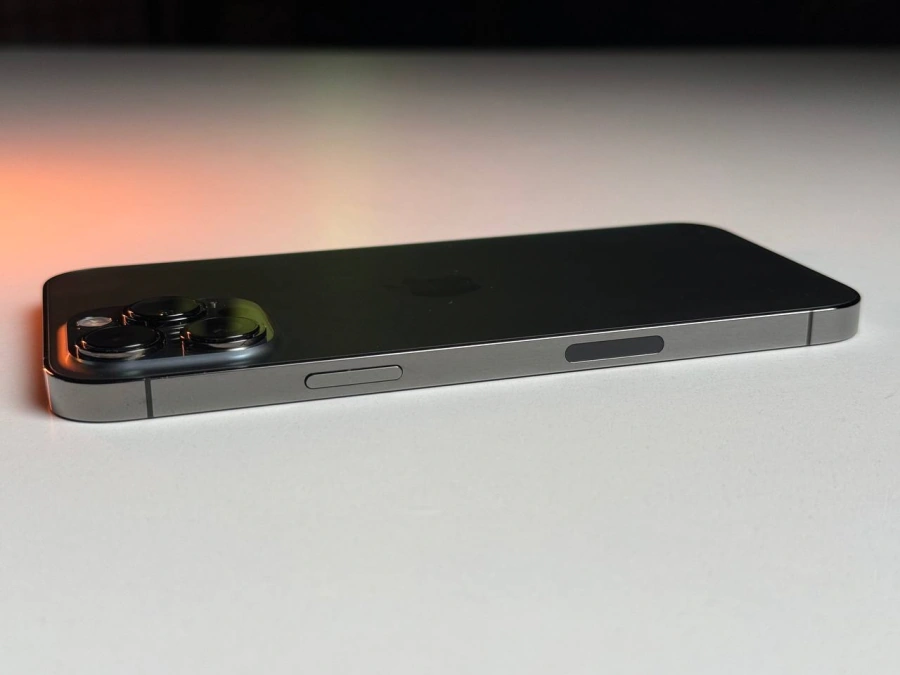 ВЖИВАНИЙ Б/У Apple iPhone 13 Pro Max 512GB Graphite (MLKW3, MLLF3) - Состояние: хороший | Аккумулятор: 100% | Комплектация: iPhone, кабель | Гарантия: 3 мес.