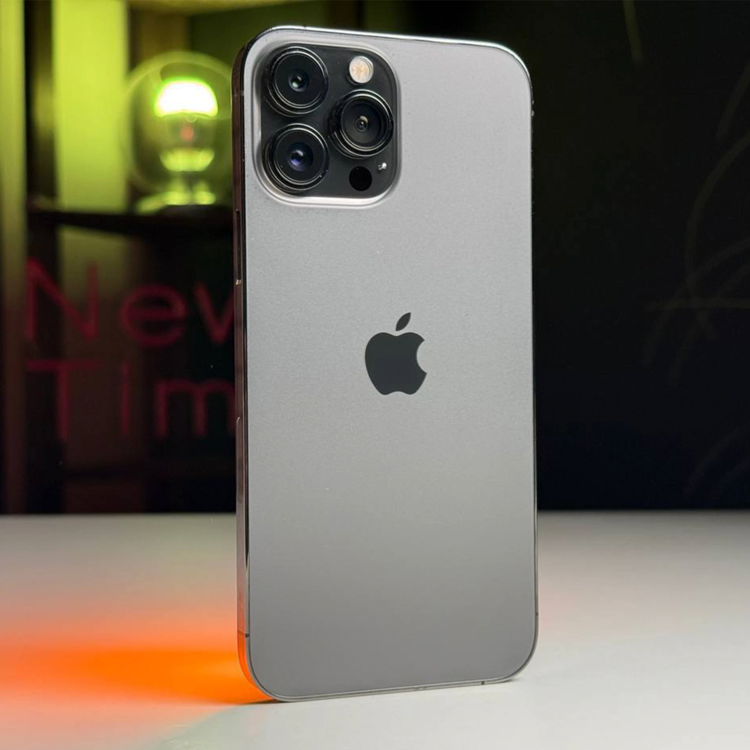 ВЖИВАНИЙ Б/У Apple iPhone 13 Pro Max 512GB Graphite (MLKW3, MLLF3) - Состояние: хороший | Аккумулятор: 100% | Комплектация: iPhone, кабель | Гарантия: 3 мес.