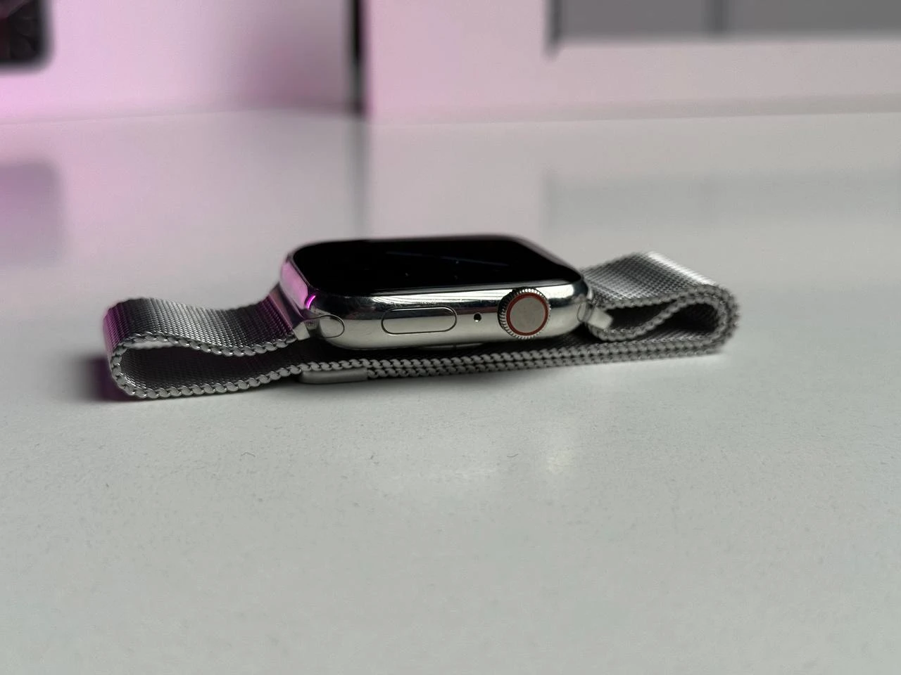 ВЖИВАНИЙ Б/У Apple Watch Series 6 GPS + Cellular 44mm Silver Stainless Steel Case with Silver Milanese Loop (M07M3, M09E3) - Состояние: хороший | Аккумулятор: 100% | Комплектация: полный | Гарантия: 3 мес.