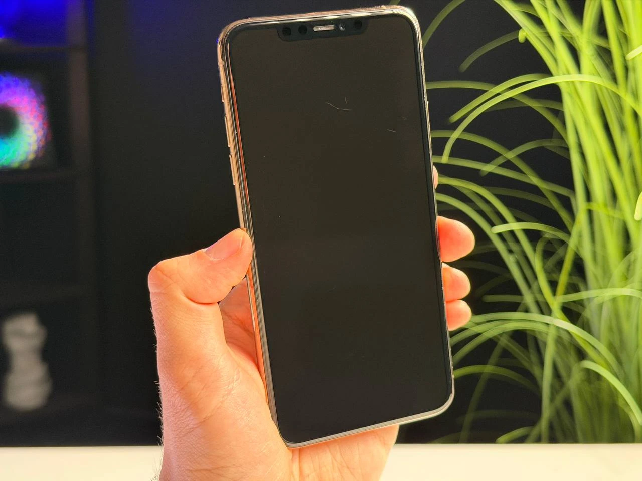 ВЖИВАНИЙ Б/У Apple iPhone 11 Pro Max 256GB Gold (MWH62) - Состояние: хороший | Аккумулятор: 100% | Комплектация: iPhone, кабель | Гарантия: 3 мес.