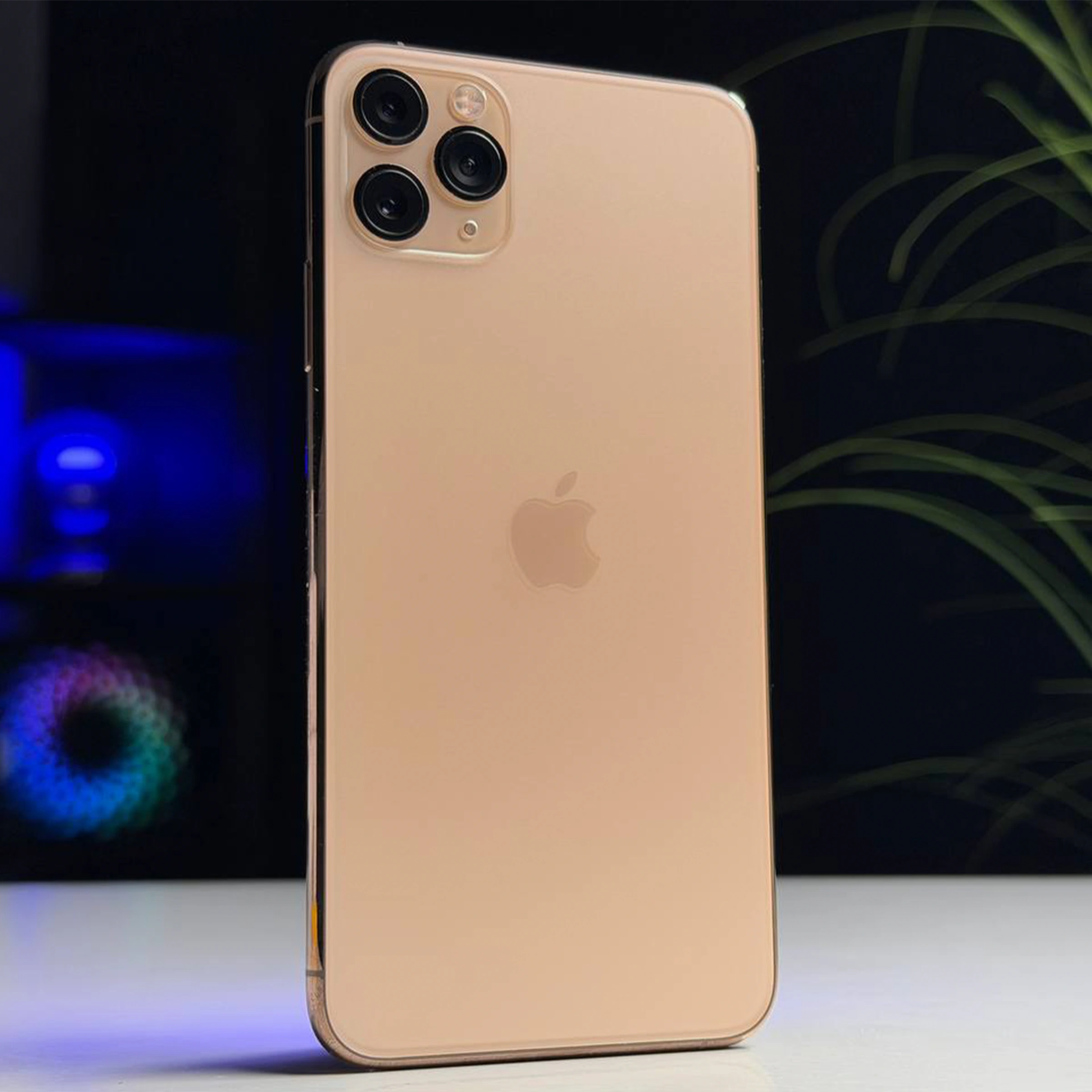 ВЖИВАНИЙ Б/У Apple iPhone 11 Pro Max 256GB Gold (MWH62) - Состояние: хороший | Аккумулятор: 100% | Комплектация: iPhone, кабель | Гарантия: 3 мес.