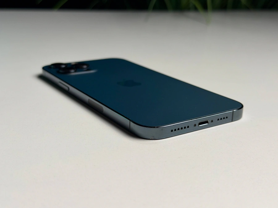 ВЖИВАНИЙ Б/У Apple iPhone 12 Pro Max 256GB Pacific Blue (MGCN3, MGDF3) - Стан: гарний | Акумулятор: 97% | Комплектація: iPhone, кабель | Гарантія: 3 міс.
