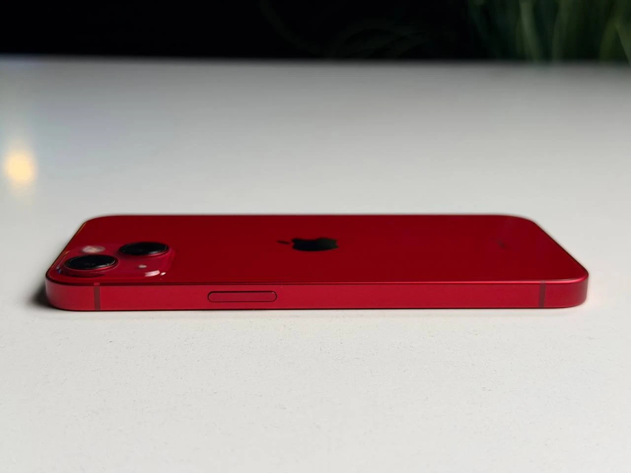 ВЖИВАНИЙ Б/У Apple iPhone 13 128GB (PRODUCT)RED (MLMQ3, MLPJ3) - Состояние: хороший | Аккумулятор: 100% | Комплектация: iPhone, кабель | Гарантия: 3 мес.
