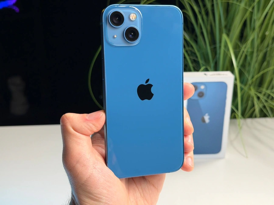 ВЖИВАНИЙ Б/У Apple iPhone 13 256GB Blue (MLN13, MLQA3) - Состояние: хороший | Аккумулятор: 100% | Комплектация: полный | Гарантия: 3 мес.