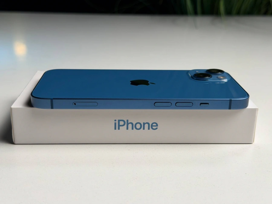 ВЖИВАНИЙ Б/У Apple iPhone 13 256GB Blue (MLN13, MLQA3) - Состояние: хороший | Аккумулятор: 100% | Комплектация: полный | Гарантия: 3 мес.