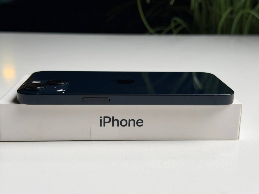 ВЖИВАНИЙ Б/У Apple iPhone 13 256GB Midnight (MLMU3, MLQ63) - Состояние: хороший | Аккумулятор: 100% | Комплектация: полный | Гарантия: 3 мес.