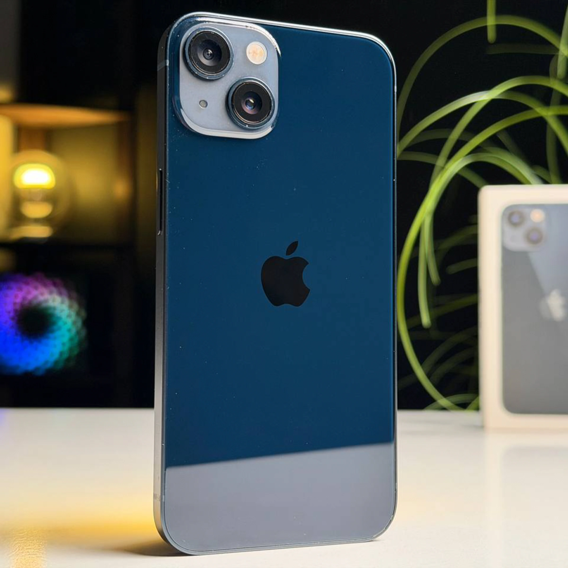 ВЖИВАНИЙ Б/У Apple iPhone 13 256GB Midnight (MLMU3, MLQ63) - Состояние: хороший | Аккумулятор: 100% | Комплектация: полный | Гарантия: 3 мес.