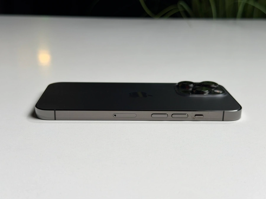 ВЖИВАНИЙ Б/У Apple iPhone 13 Pro 256GB Graphite (MLTW3, MLVE3) - Стан: гарний | Акумулятор: 100% | Комплектація: iPhone, кабель | Гарантія: 3 міс.