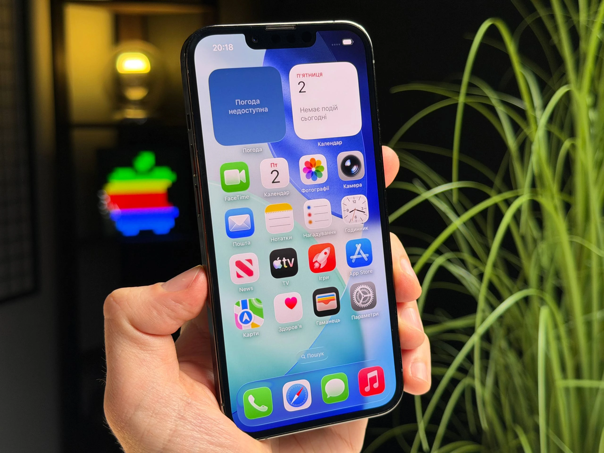 ВЖИВАНИЙ Б/У Apple iPhone 13 Pro 256GB Graphite (MLTW3, MLVE3) - Состояние: хороший | Аккумулятор: 100% | Комплектация: iPhone, кабель | Гарантия: 3 мес.