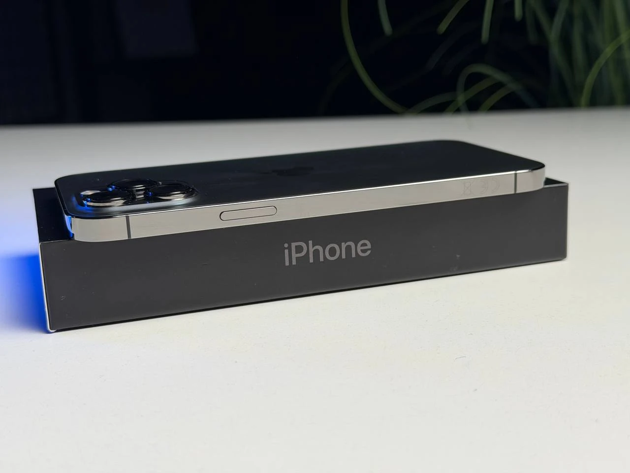 ВЖИВАНИЙ Б/У Apple iPhone 13 Pro Max 128GB Graphite (MLKL3, MLL63) - Состояние: хороший | Аккумулятор: 87% | Комплектация: полный | Гарантия: 3 мес.