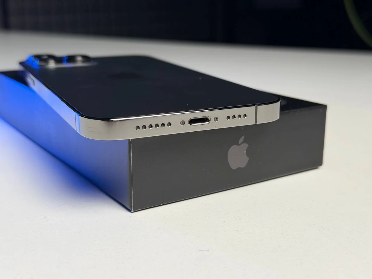 ВЖИВАНИЙ Б/У Apple iPhone 13 Pro Max 128GB Graphite (MLKL3, MLL63) - Состояние: хороший | Аккумулятор: 87% | Комплектация: полный | Гарантия: 3 мес.